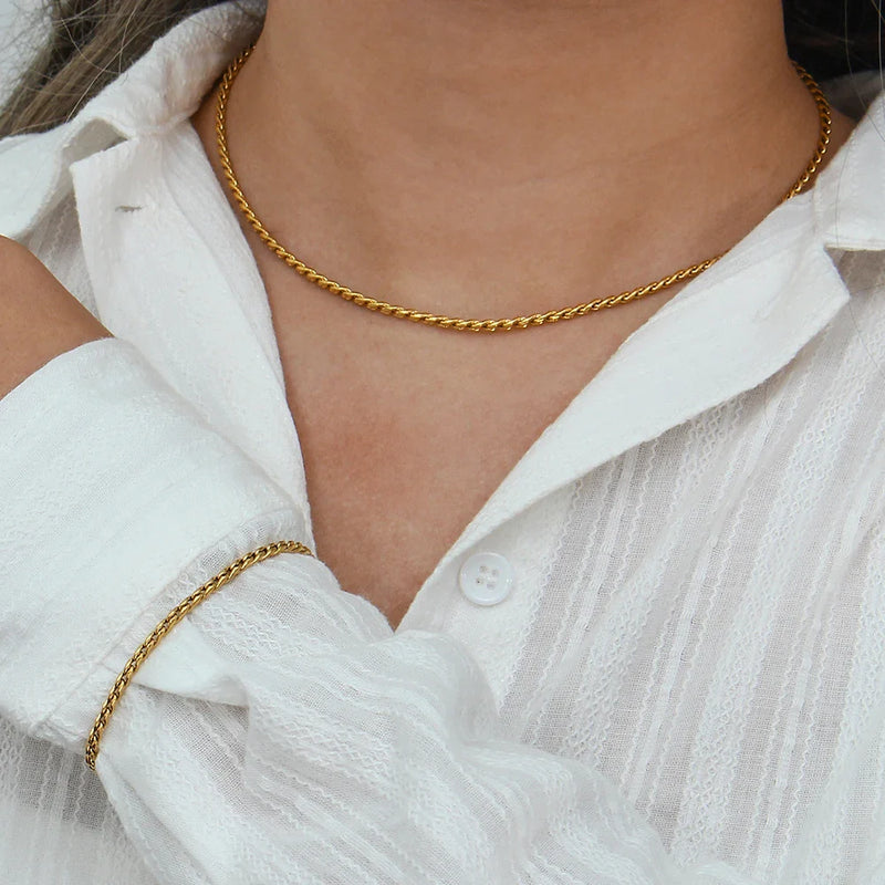 Colar Anelise Trama média Banhado a Ouro 18K | Coleção Capri